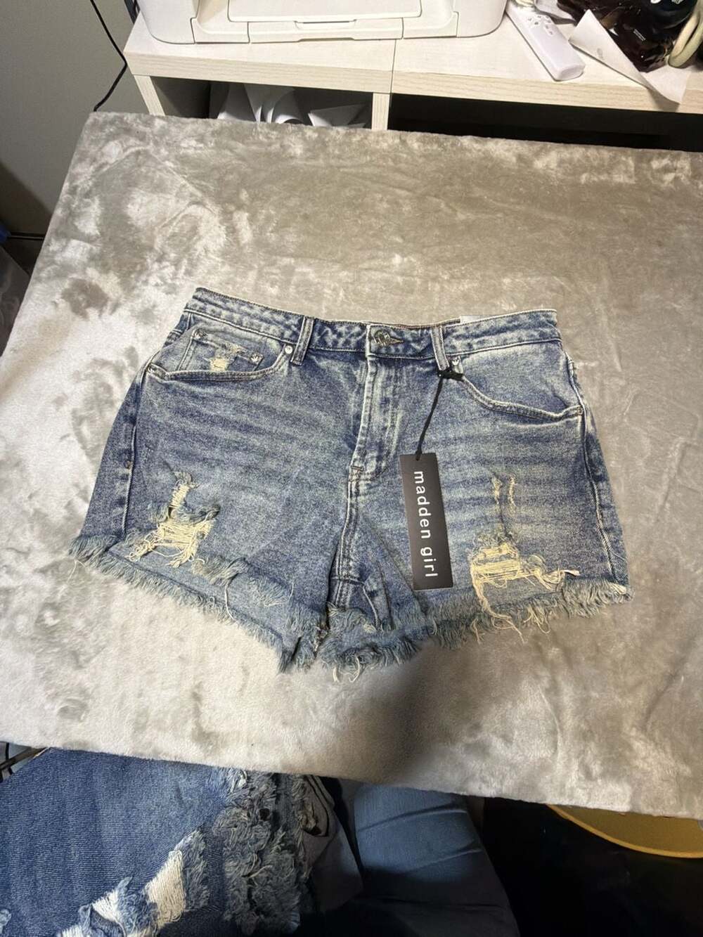 Madden Girl High Rise Short Distressed Frayed Denim Shorts Size 13 New